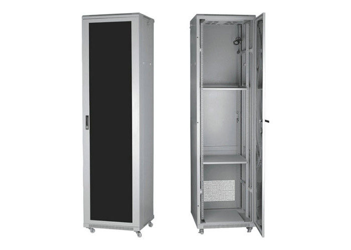 ガラスYH2002を終える粉のコートが付いているドア サーバー棚のキャビネット100mmの深さによって冷間圧延される鋼鉄